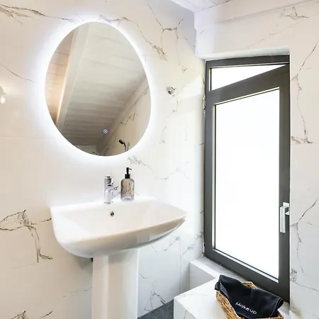 Endless Blue Maisonette