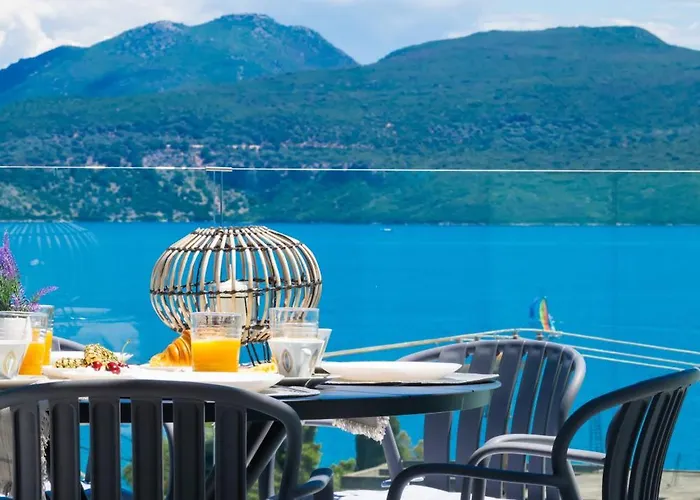 Endless Blue Maisonette Apartment Nikiana