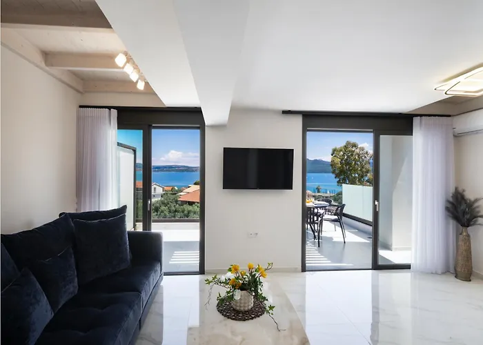 Endless Blue Maisonette Apartment Nikiana