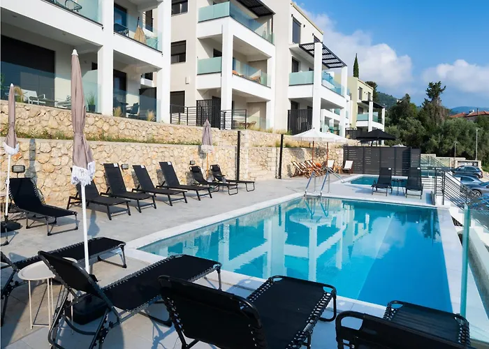 Endless Blue Maisonette * Nikiana