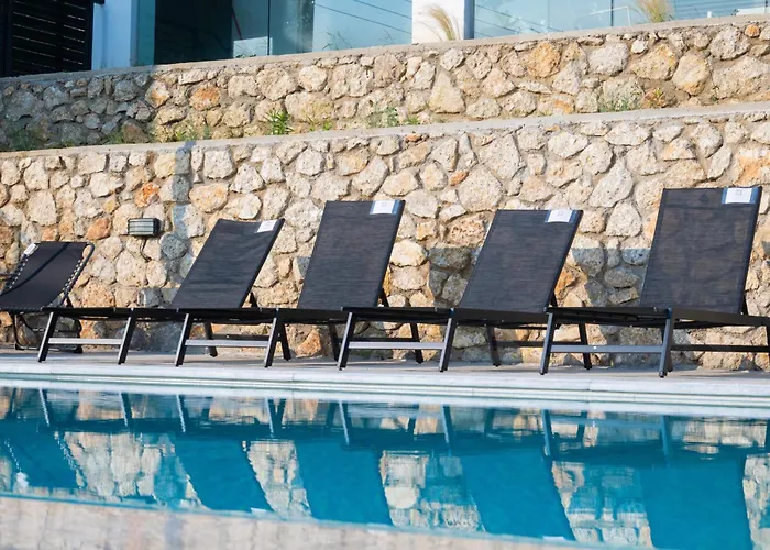 Endless Blue Maisonette Nikiana